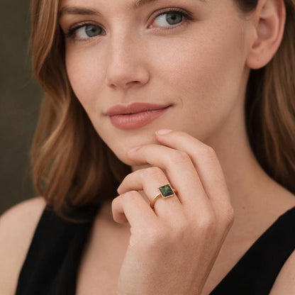 Deep Green Crystal Ring, Gold Tone Minimalist Vintage Style Jewelry