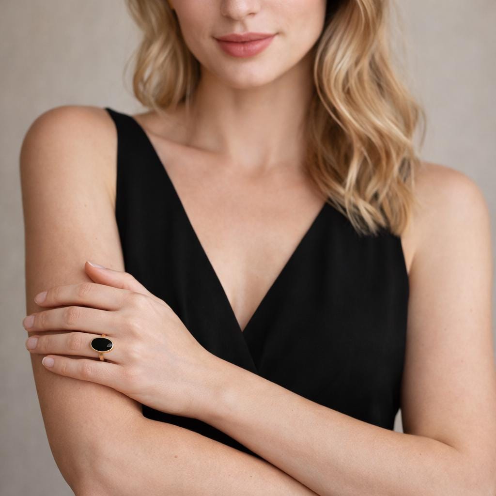 Oval Black Onyx Ring, Minimalist Vintage Style, Elegant Women's Jewelry